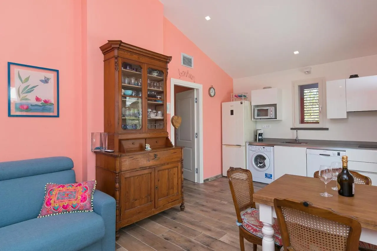 Holiday home Casetta Maya Riparbella
